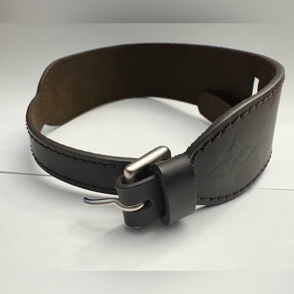 Louis Vuitton Monogram Glacé Leather Cuff Bracelet | June 2002 France | COA - Picture 7 of 11